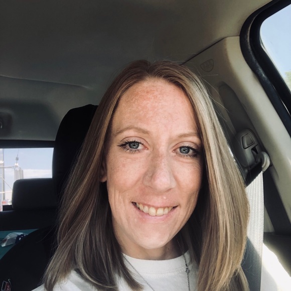 Meet your Posher, Jo - Picture 3 of 3